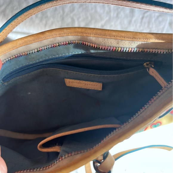Dooney & Burke purse from 2004 - Picture 4 of 5
